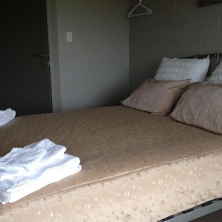 Waitomo Golfstays B&B โอโตโรฮังกา ห้อง รูปภาพ