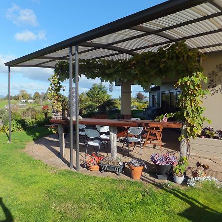 Waitomo Golfstays B&B โอโตโรฮังกา ภายนอก รูปภาพ